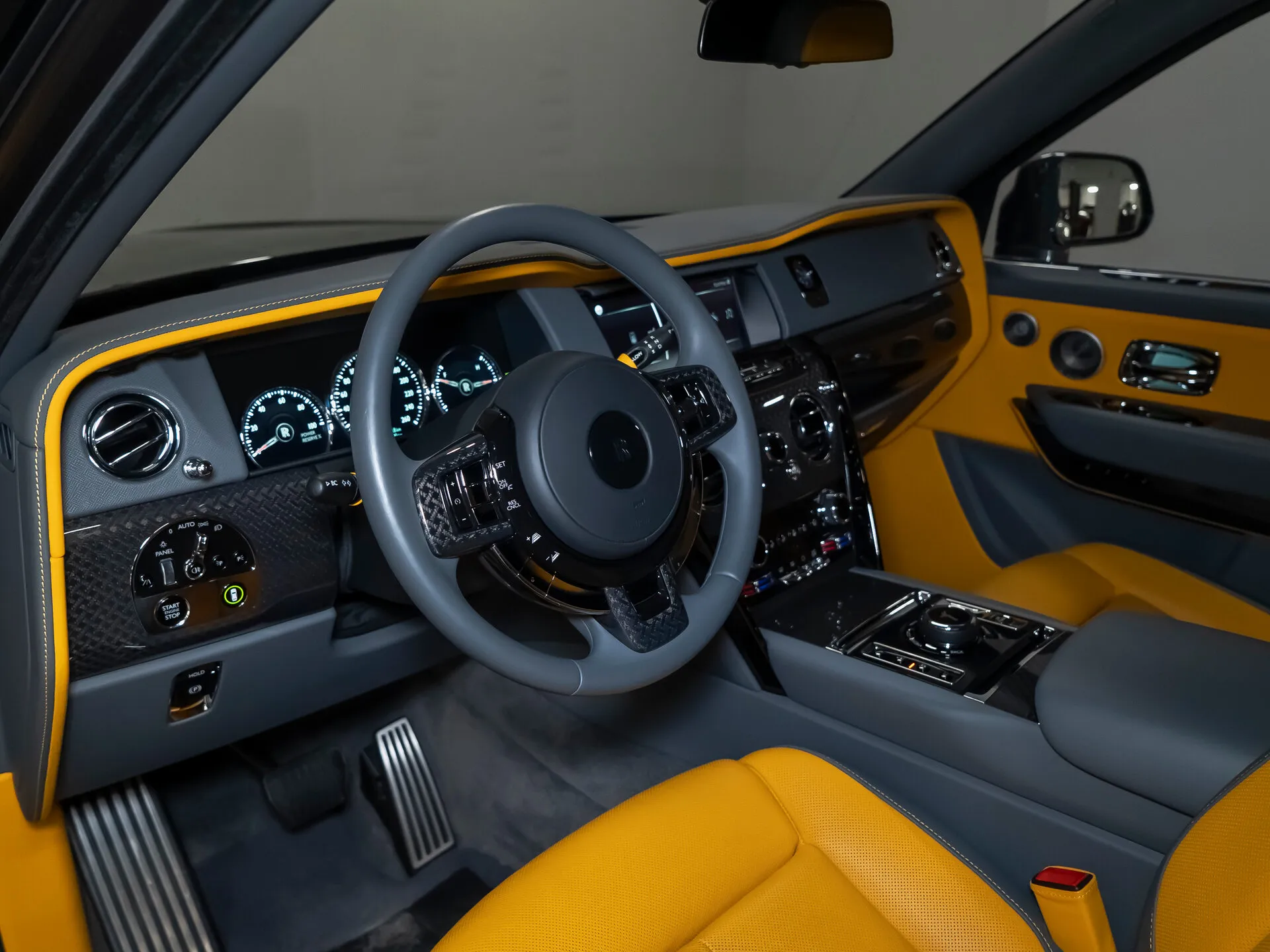 Rolls-Royce Cullinan Black Badge, I 2021 фото 10