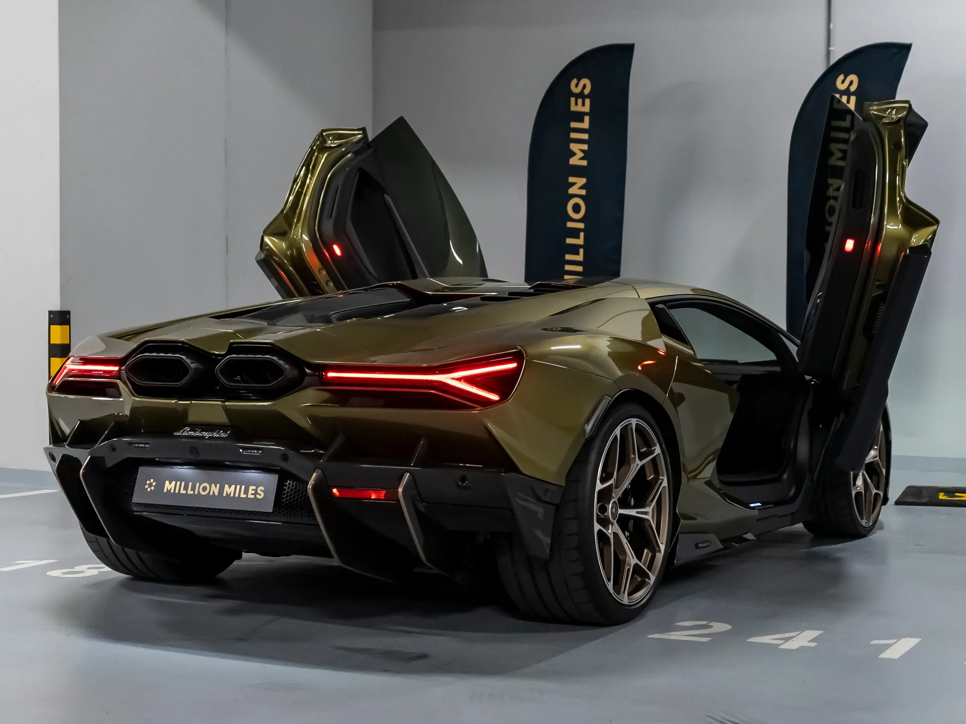Lamborghini Revuelto, I 2025 фото 7