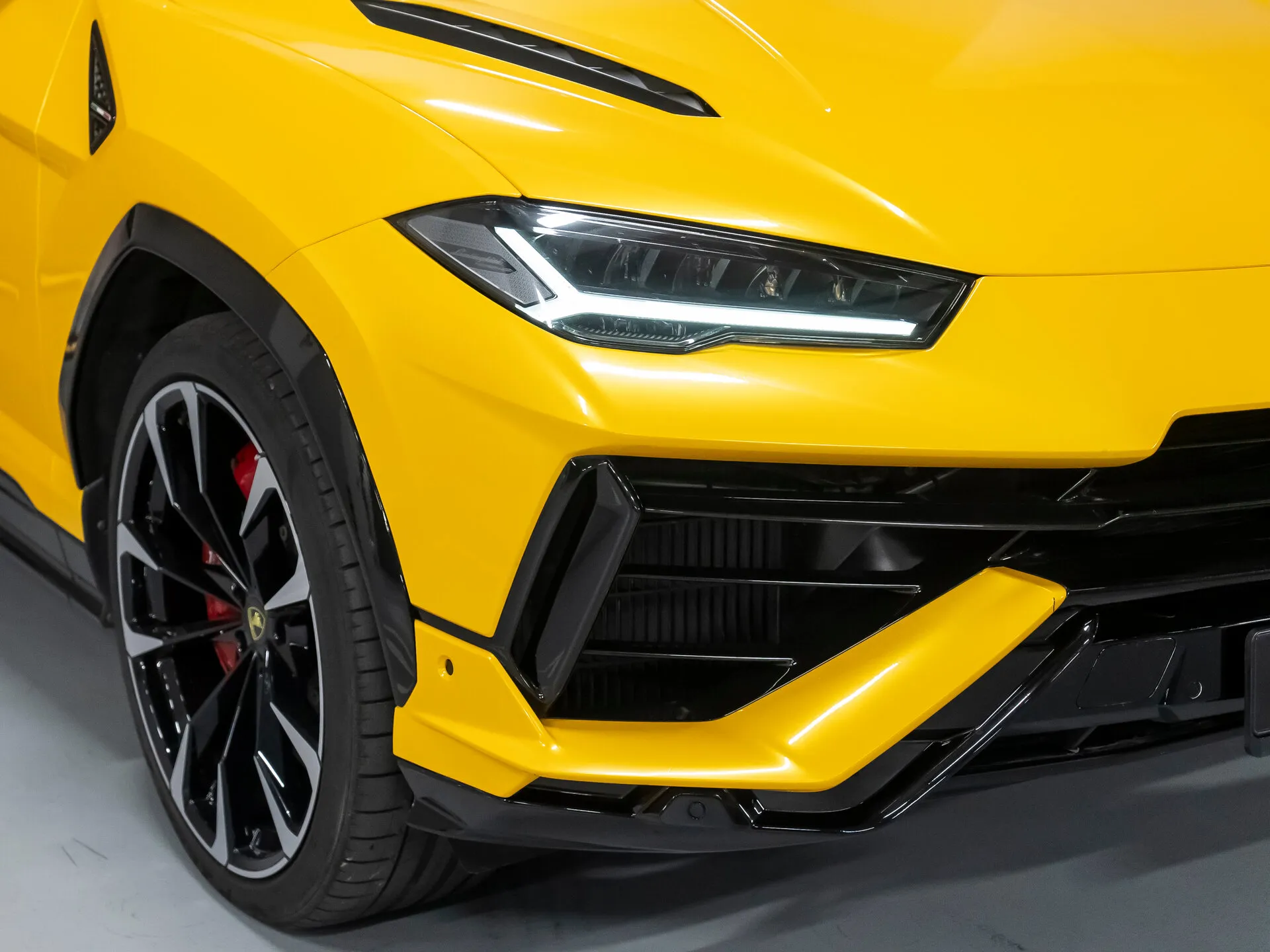 Lamborghini Urus, I Рестайлинг 2023 фото 6