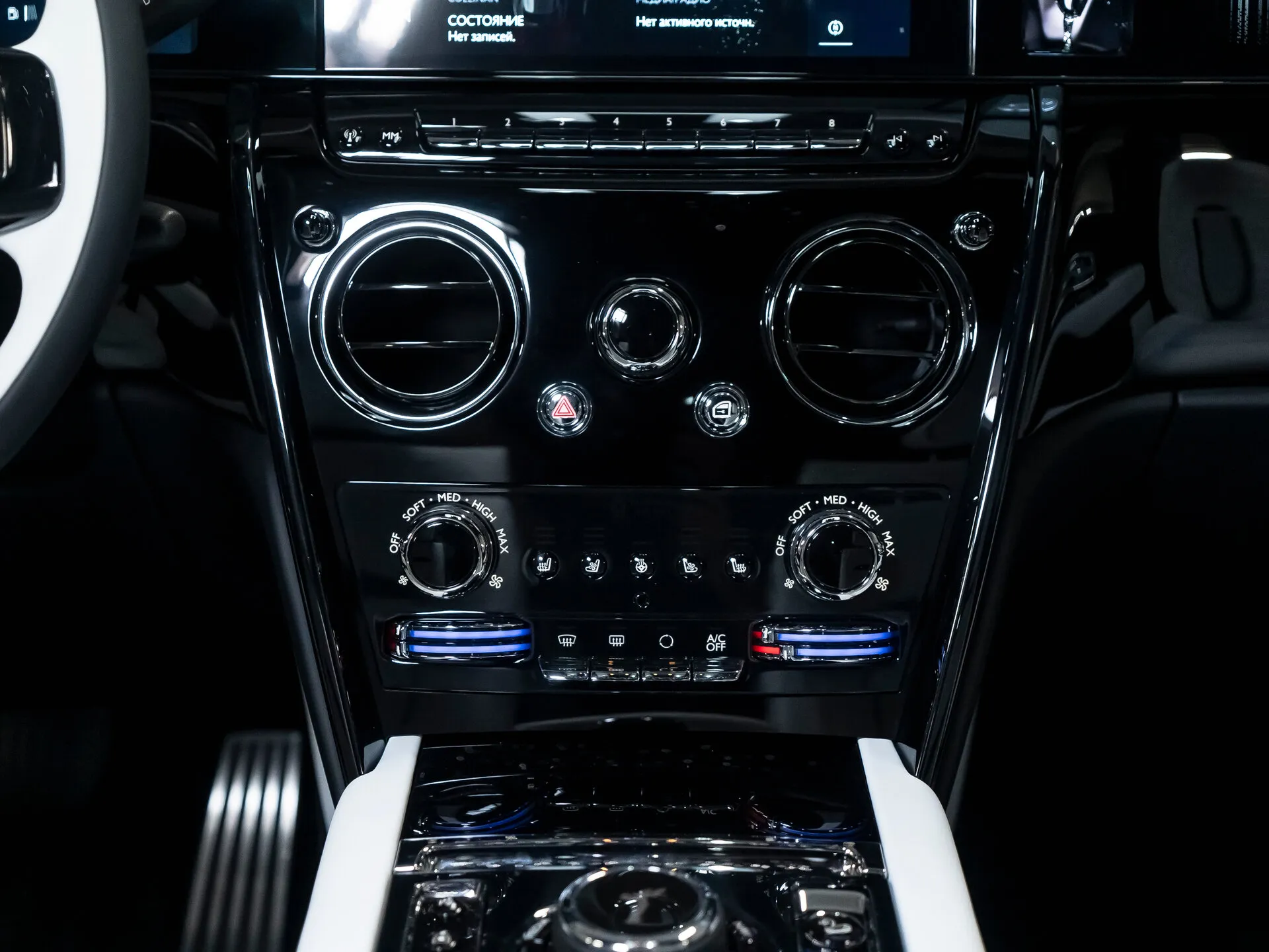 Rolls-Royce Cullinan, I Рестайлинг 2025 фото 2