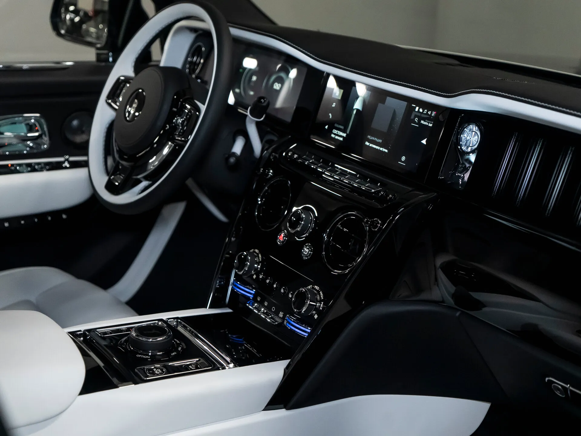 Rolls-Royce Cullinan, I Рестайлинг 2025 фото 3
