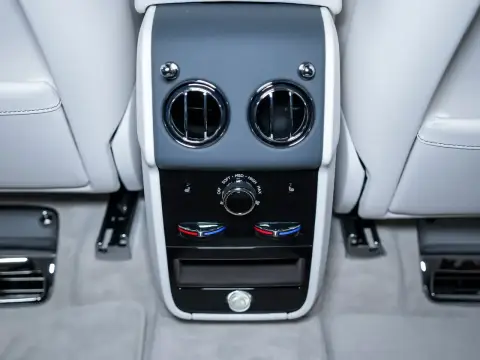 Rolls-Royce Cullinan, I Рестайлинг 2025 — миниатюра 2