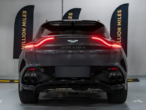 Aston Martin DBX, I 2025 — миниатюра 3