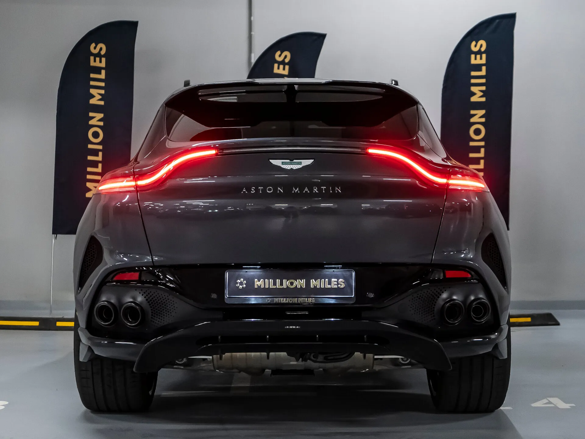 Aston Martin DBX, I 2025 фото 3