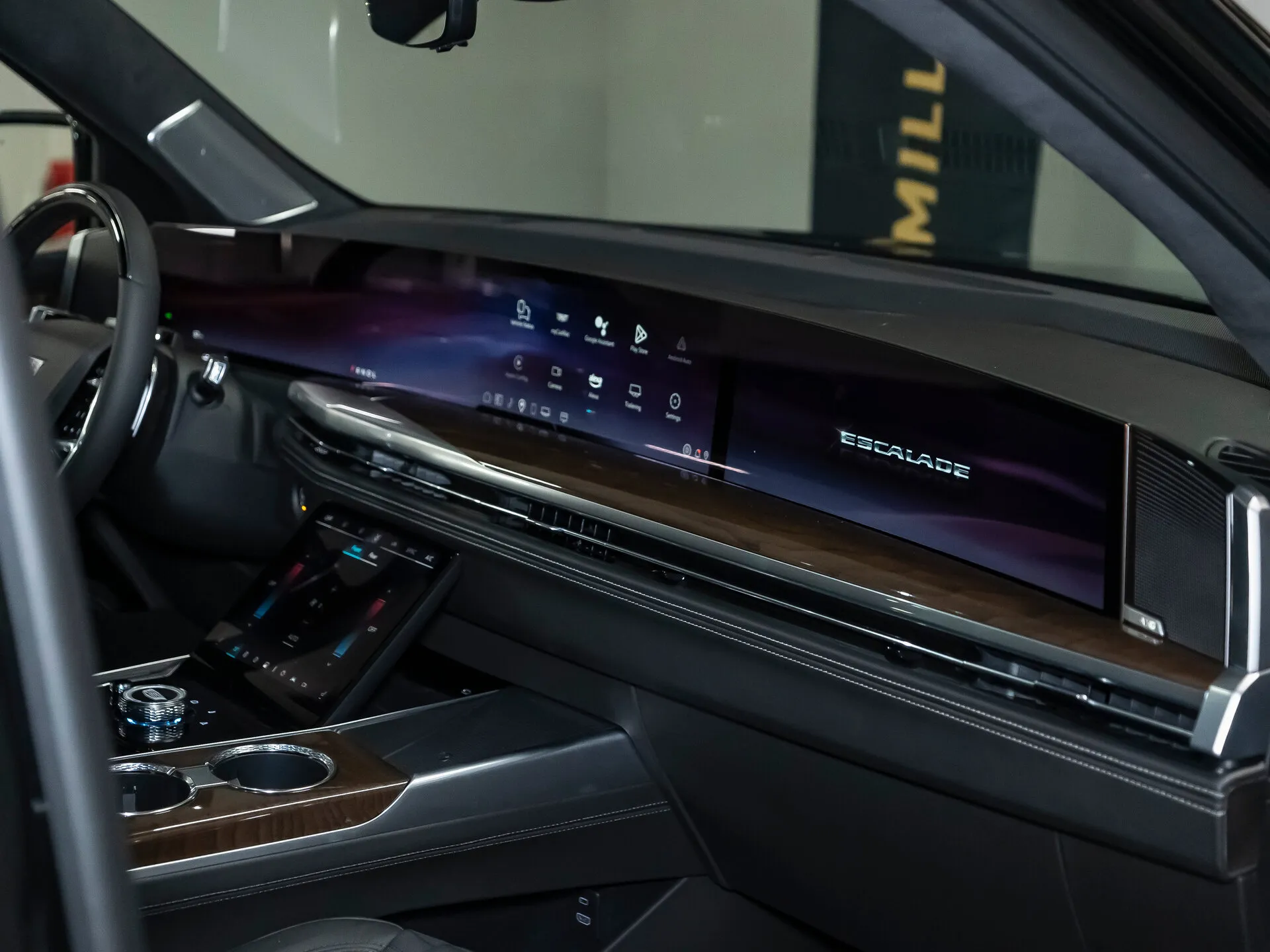 Cadillac Escalade Esv, V Рестайлинг 2025