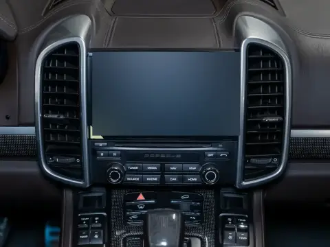Porsche Cayenne Turbo S, Ii Рестайлинг (958) 2017 — миниатюра 1