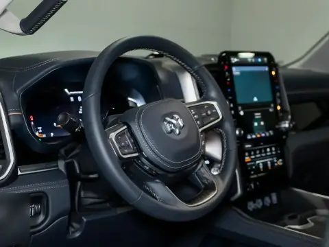 RAM 1500, V Рестайлинг 2025