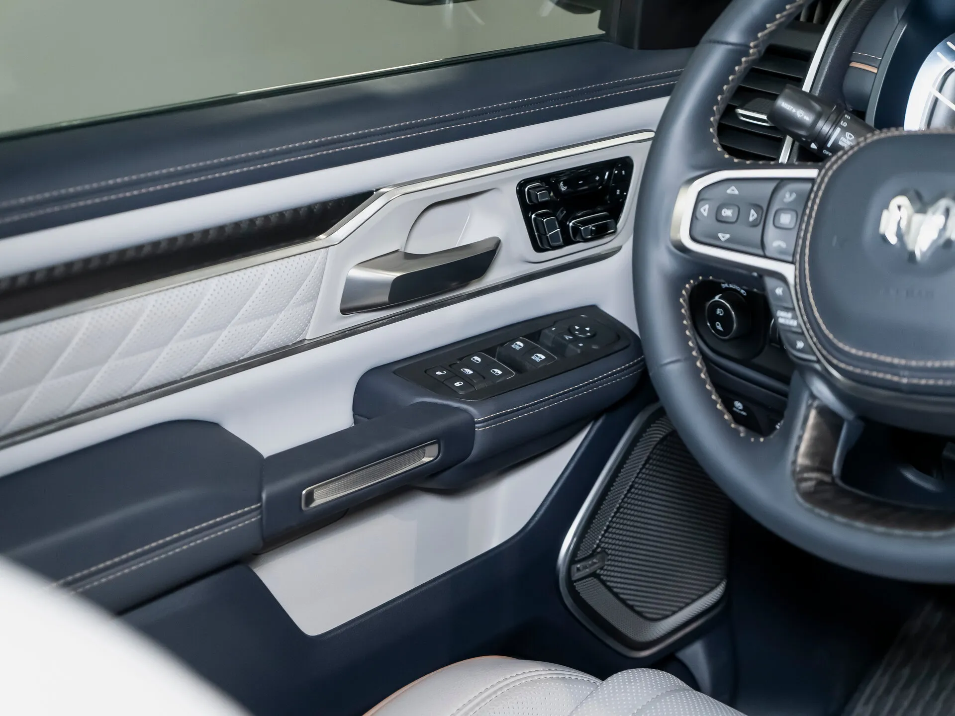 RAM 1500, V Рестайлинг 2025 фото 10