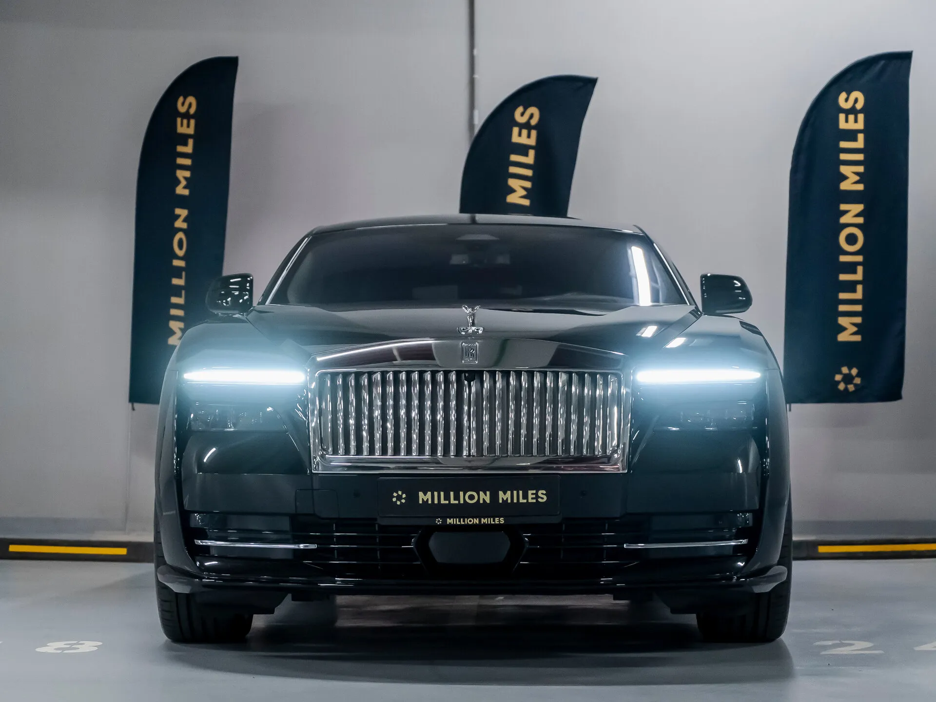 Rolls-Royce Spectre, I 2023 фото 9