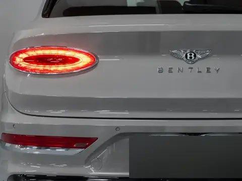 Bentley Bentayga, I Рестайлинг 2020 — миниатюра 2