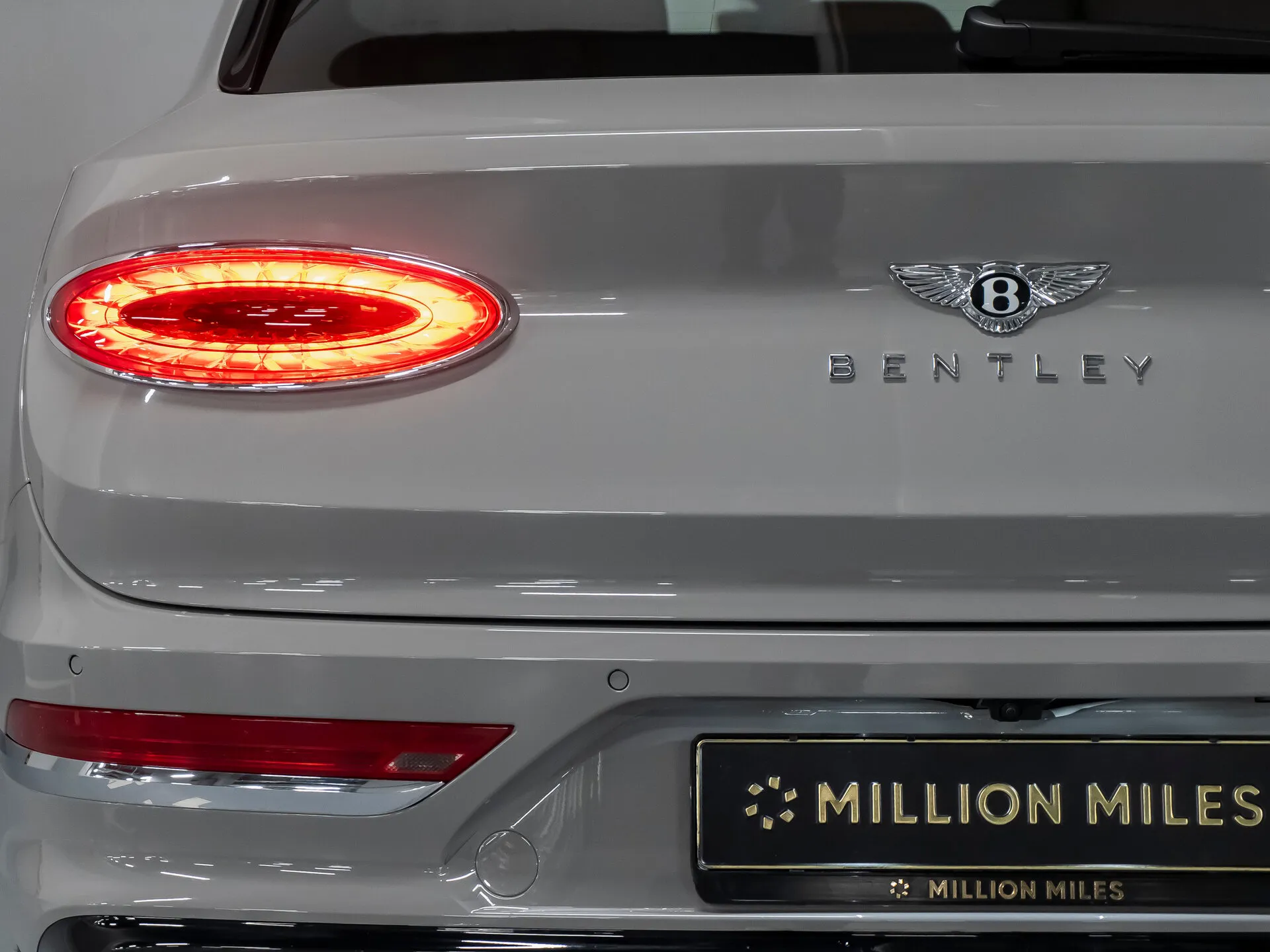 Bentley Bentayga, I Рестайлинг 2020 фото 2