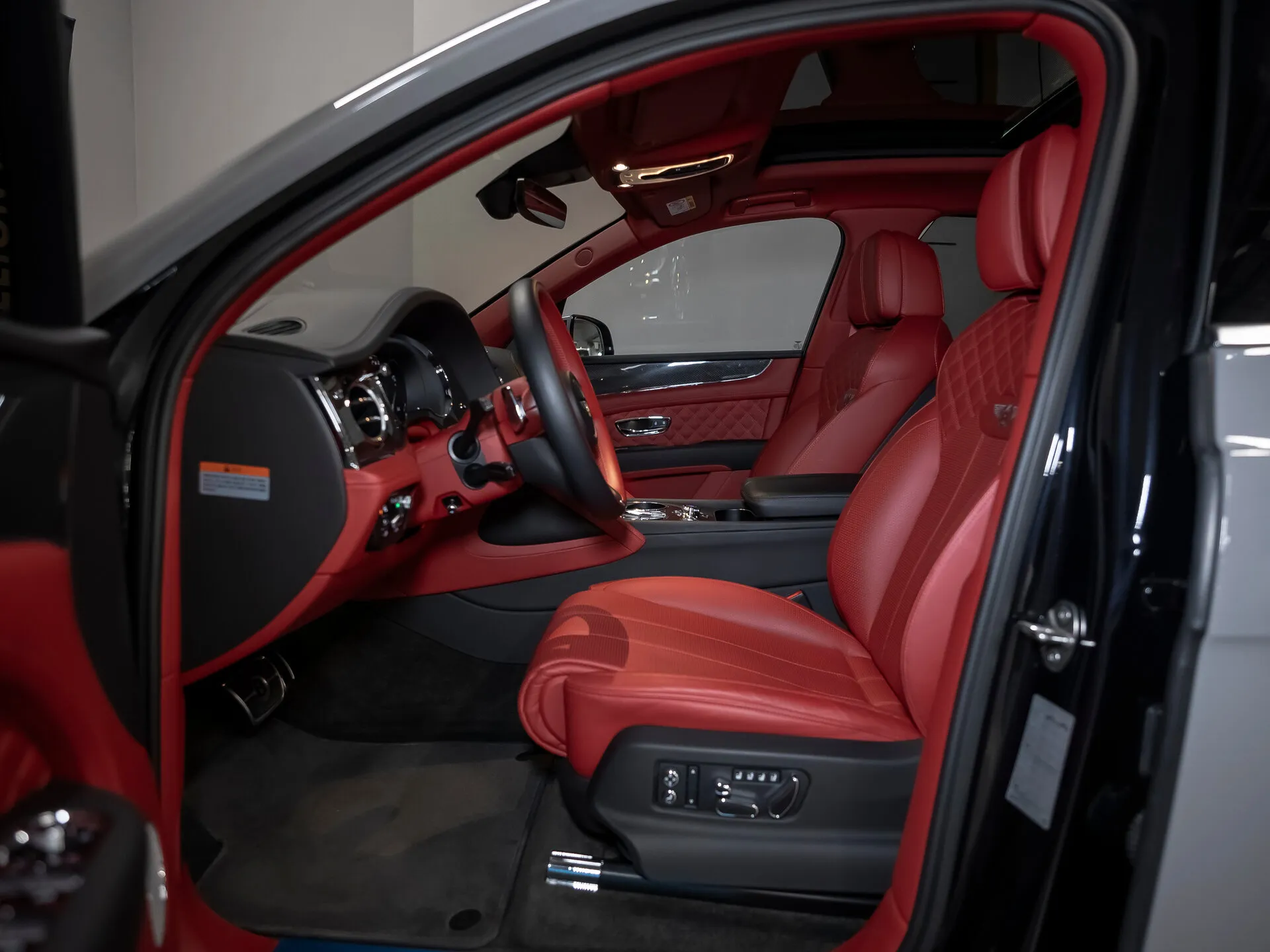 Bentley Bentayga, I Рестайлинг 2020 фото 8