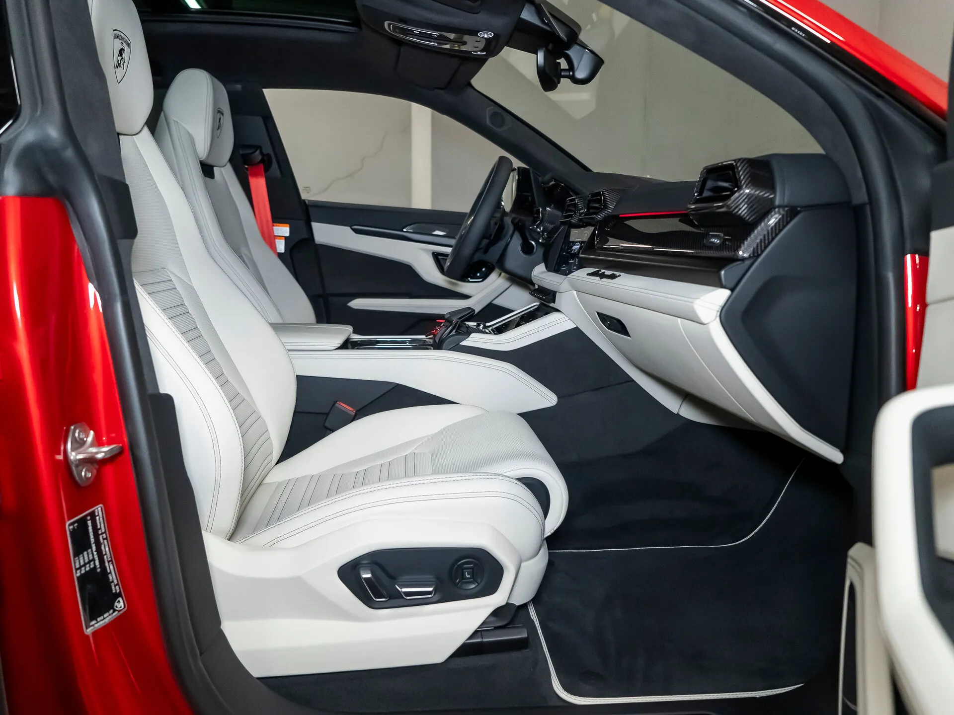 Lamborghini Urus Se, I Рестайлинг 2025 фото 10