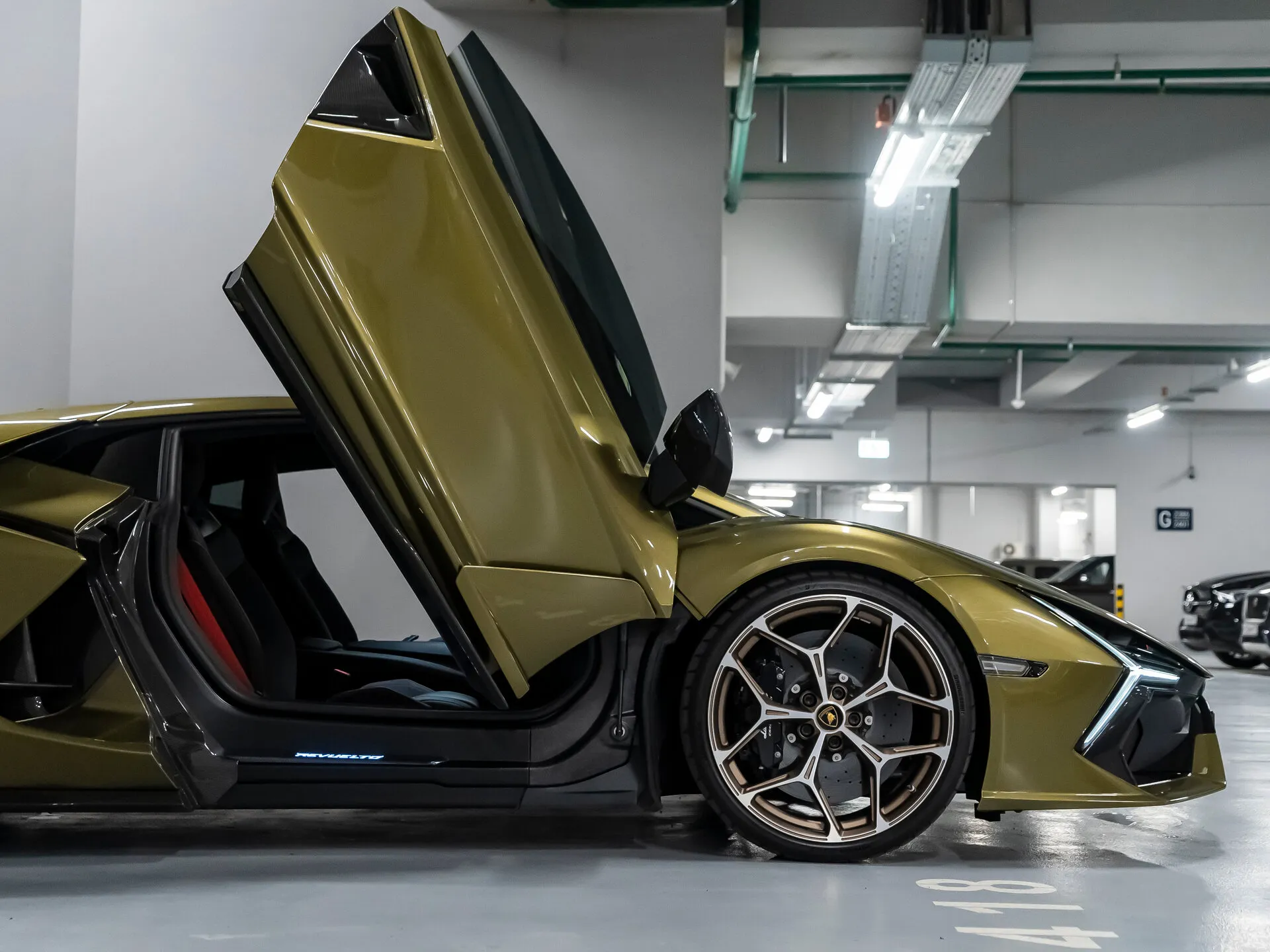 Lamborghini Revuelto, I 2025 фото 4