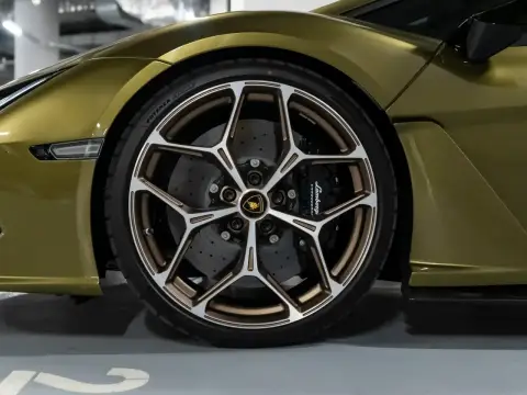 Lamborghini Revuelto, I 2025 — миниатюра 10