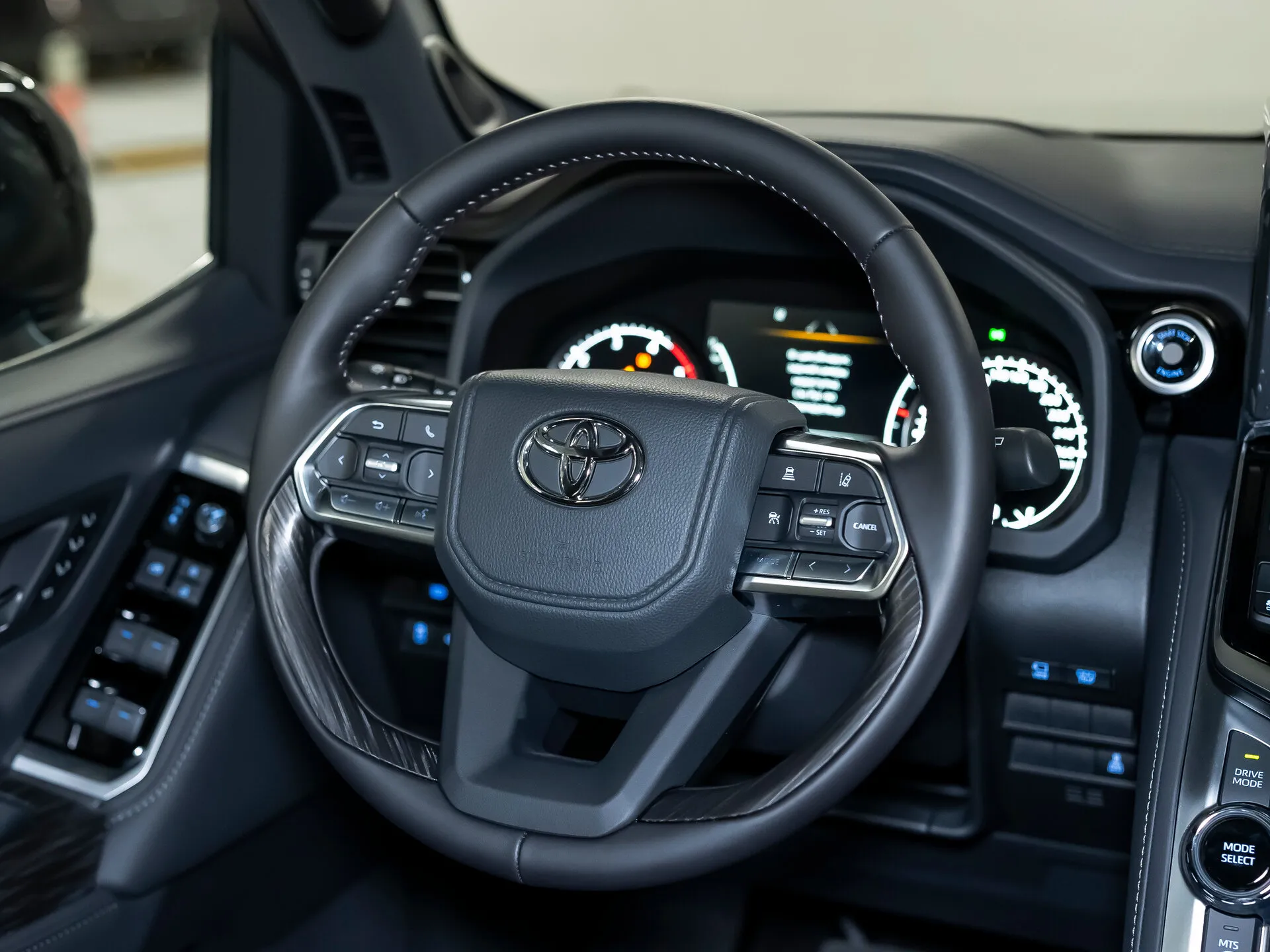Toyota Land Cruiser, 300 Series 2024 фото 2
