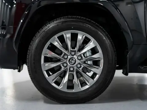 Toyota Land Cruiser, 300 Series 2024 — миниатюра 3