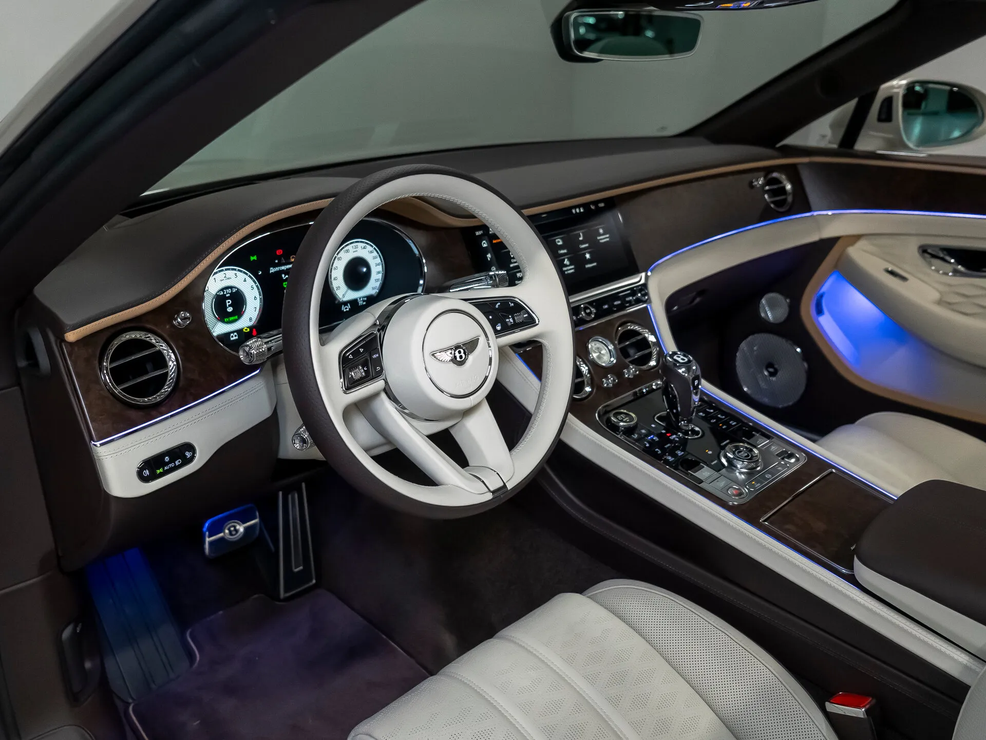 Bentley Continental GT, Iv 2025 фото 9