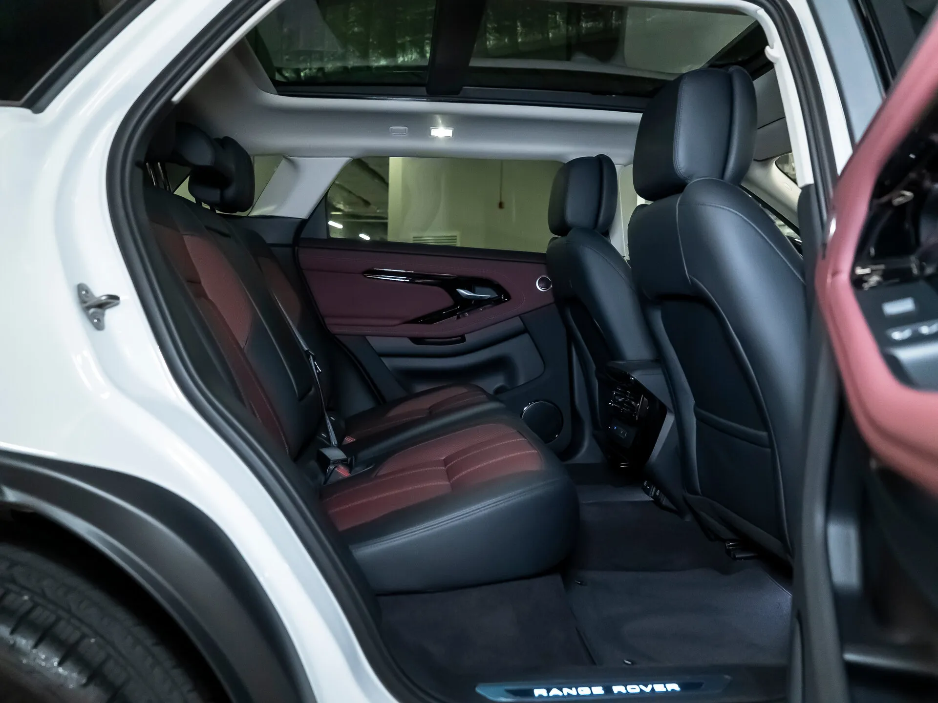 Land Rover Range Rover Evoque Long, Ii Рестайлинг 2024 фото 9
