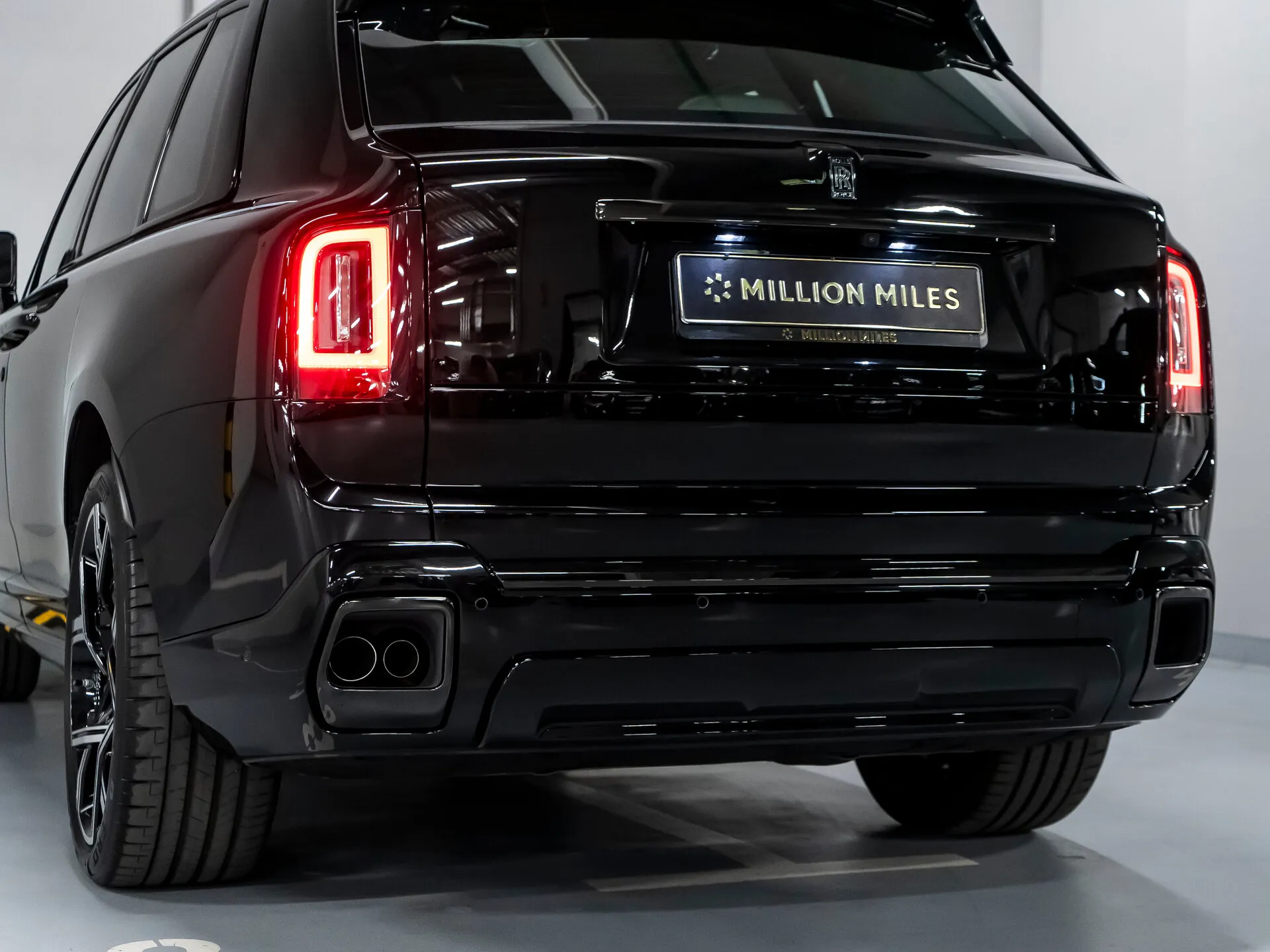 Rolls-Royce Cullinan Black Badge, I Рестайлинг 2025 фото 8
