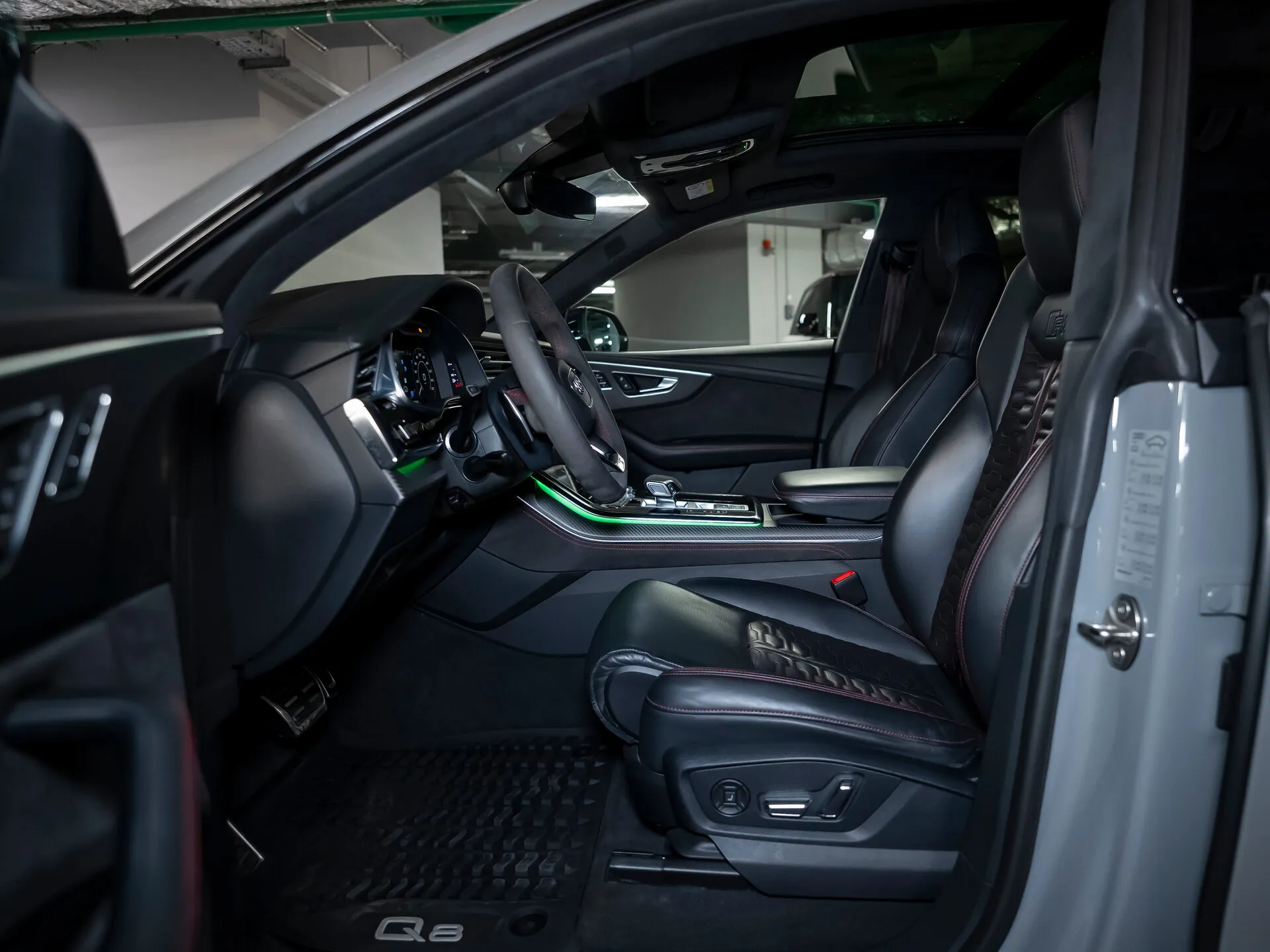 Audi RS Q8, I 2022 фото 5
