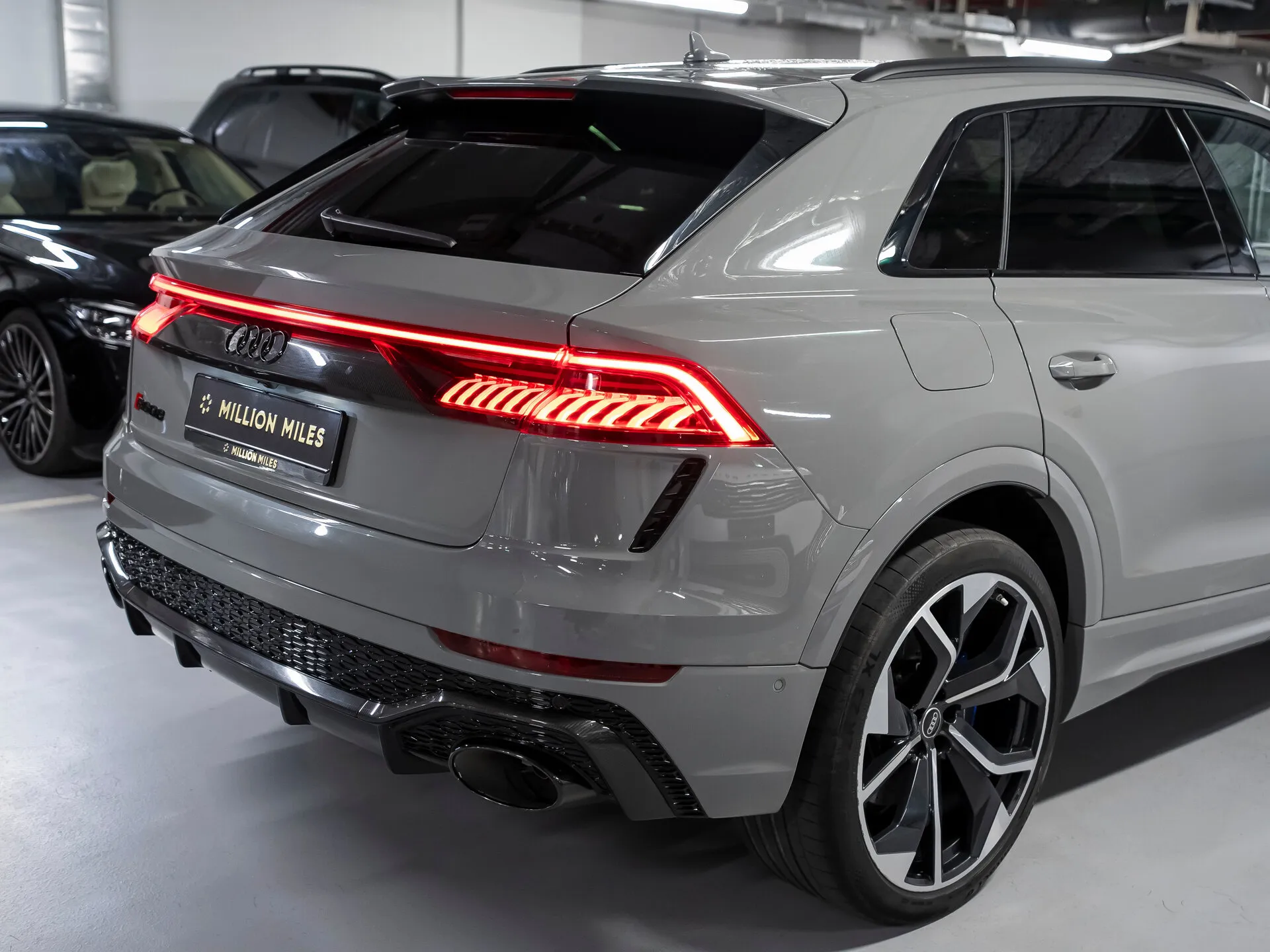 Audi RS Q8, I 2022 фото 9