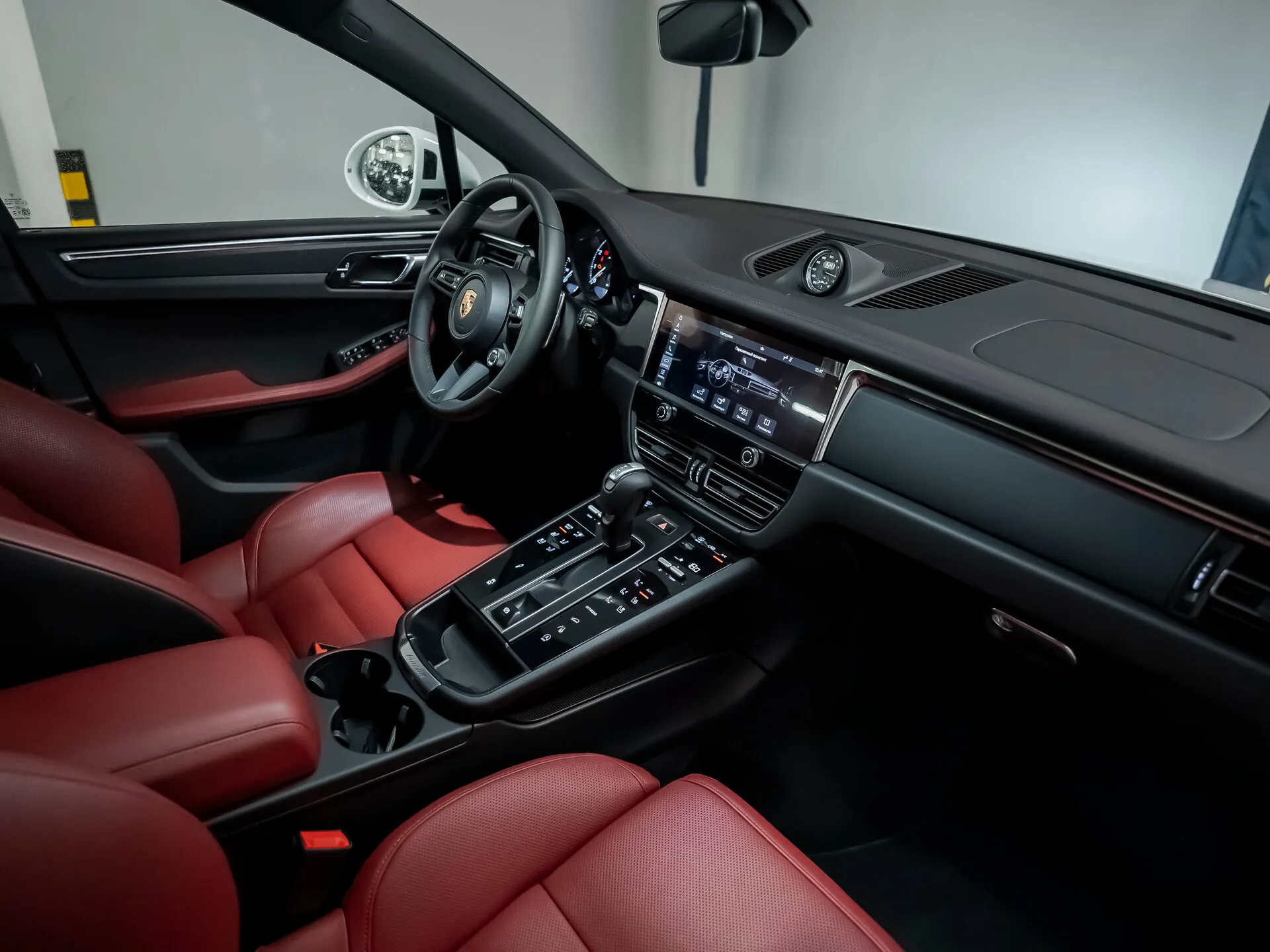 Porsche Macan, I Рестайлинг 2 2024 фото 2