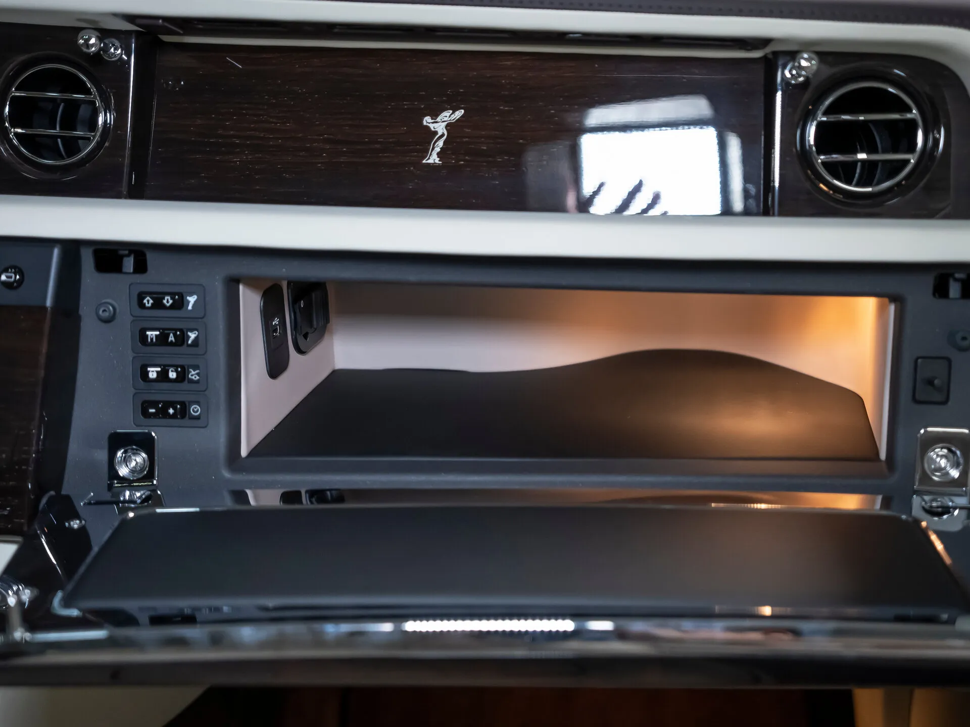Rolls-Royce Phantom, Vii Рестайлинг (Series Ii) 2013 фото 6