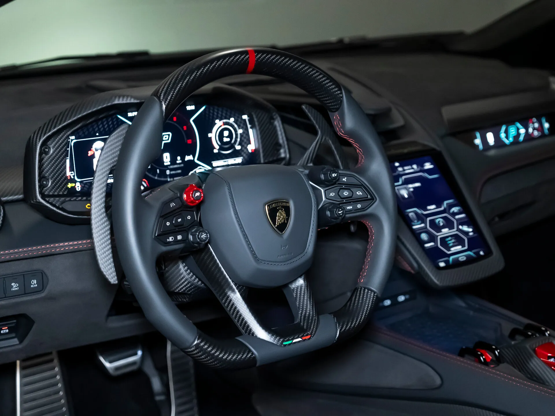 Lamborghini Revuelto, I 2025 фото 3