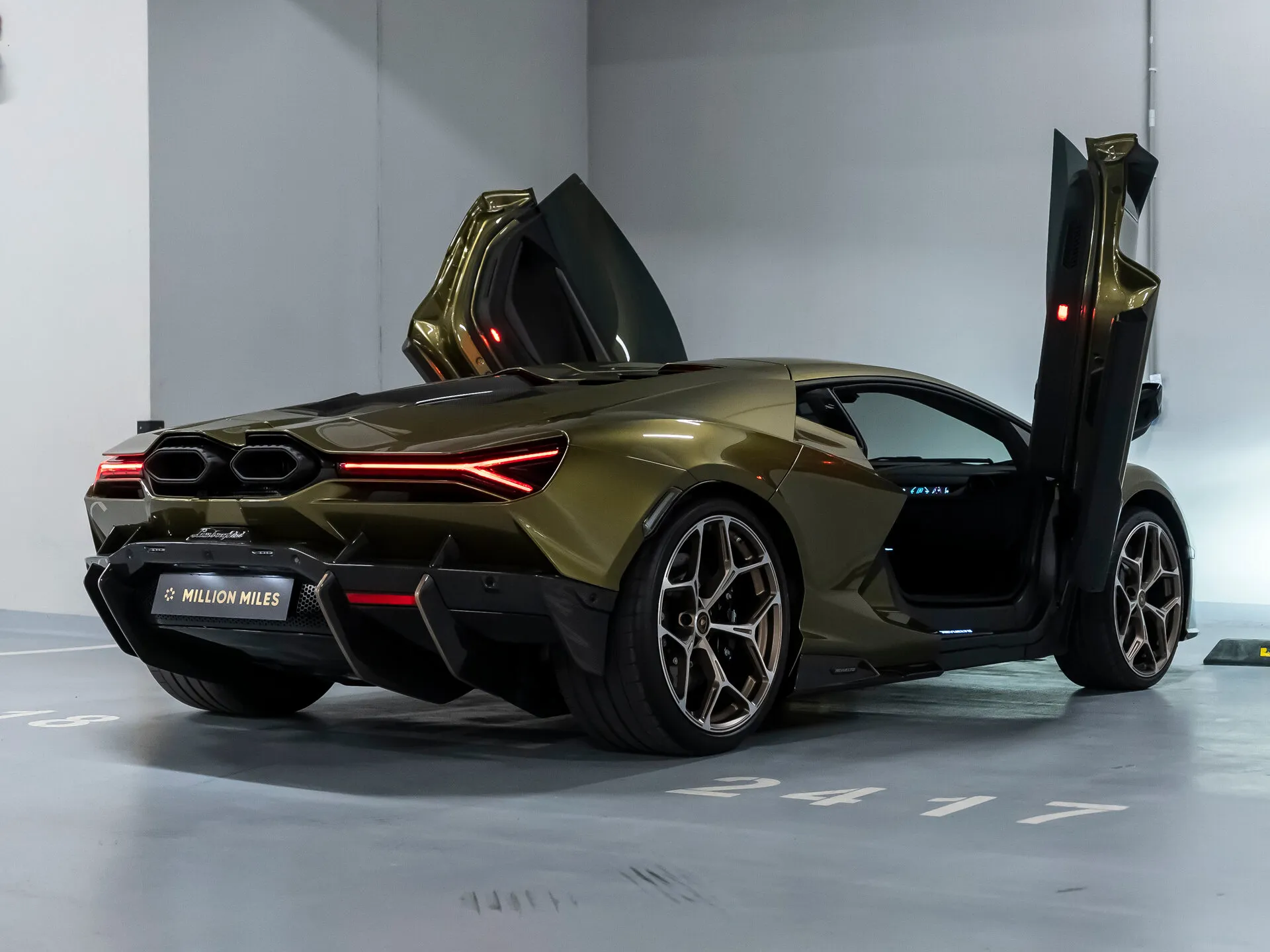 Lamborghini Revuelto, I 2025 фото 4