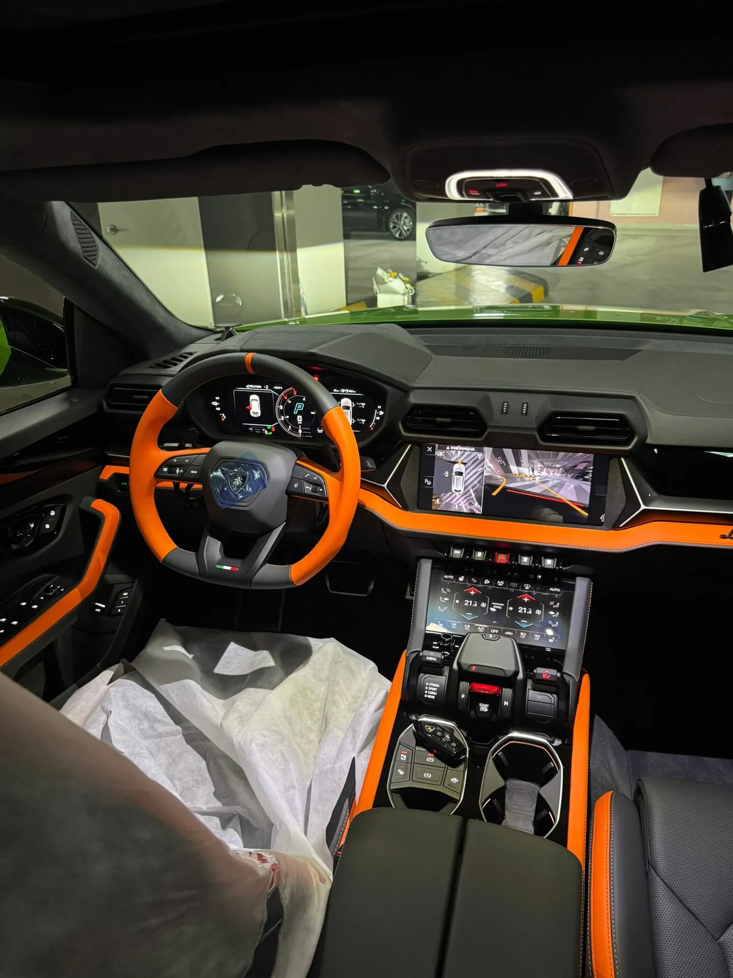 Lamborghini Urus Se, I Рестайлинг 2025 фото 2