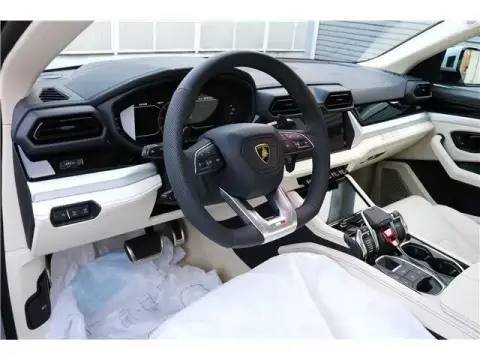 Lamborghini Urus Se, I Рестайлинг 2025 — миниатюра 2