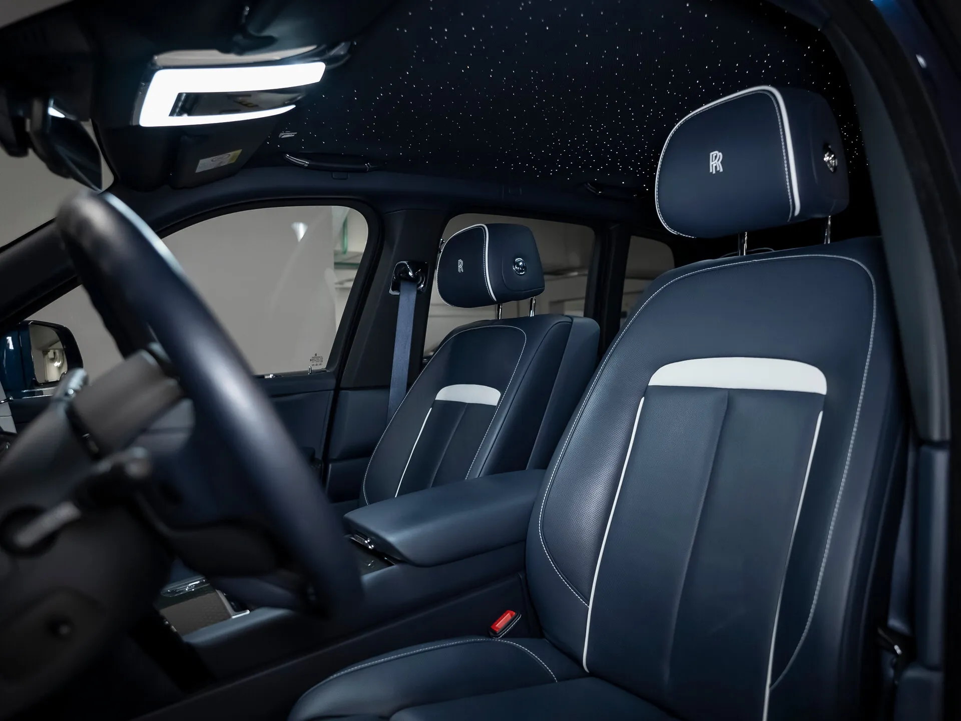 Rolls-Royce Cullinan Black Badge, I 2021 фото 2