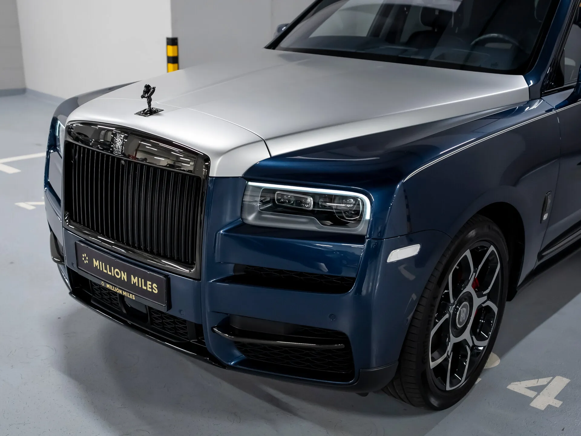 Rolls-Royce Cullinan Black Badge, I 2021 фото 5
