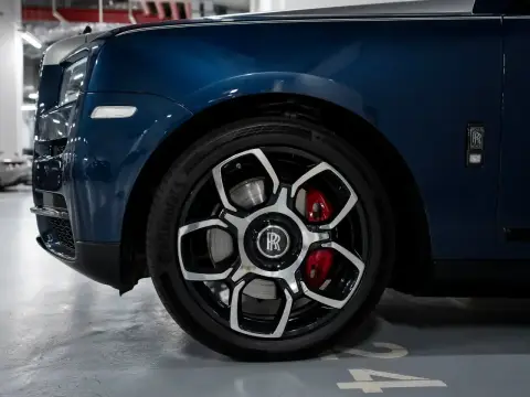 Rolls-Royce Cullinan Black Badge, I 2021 — миниатюра 6