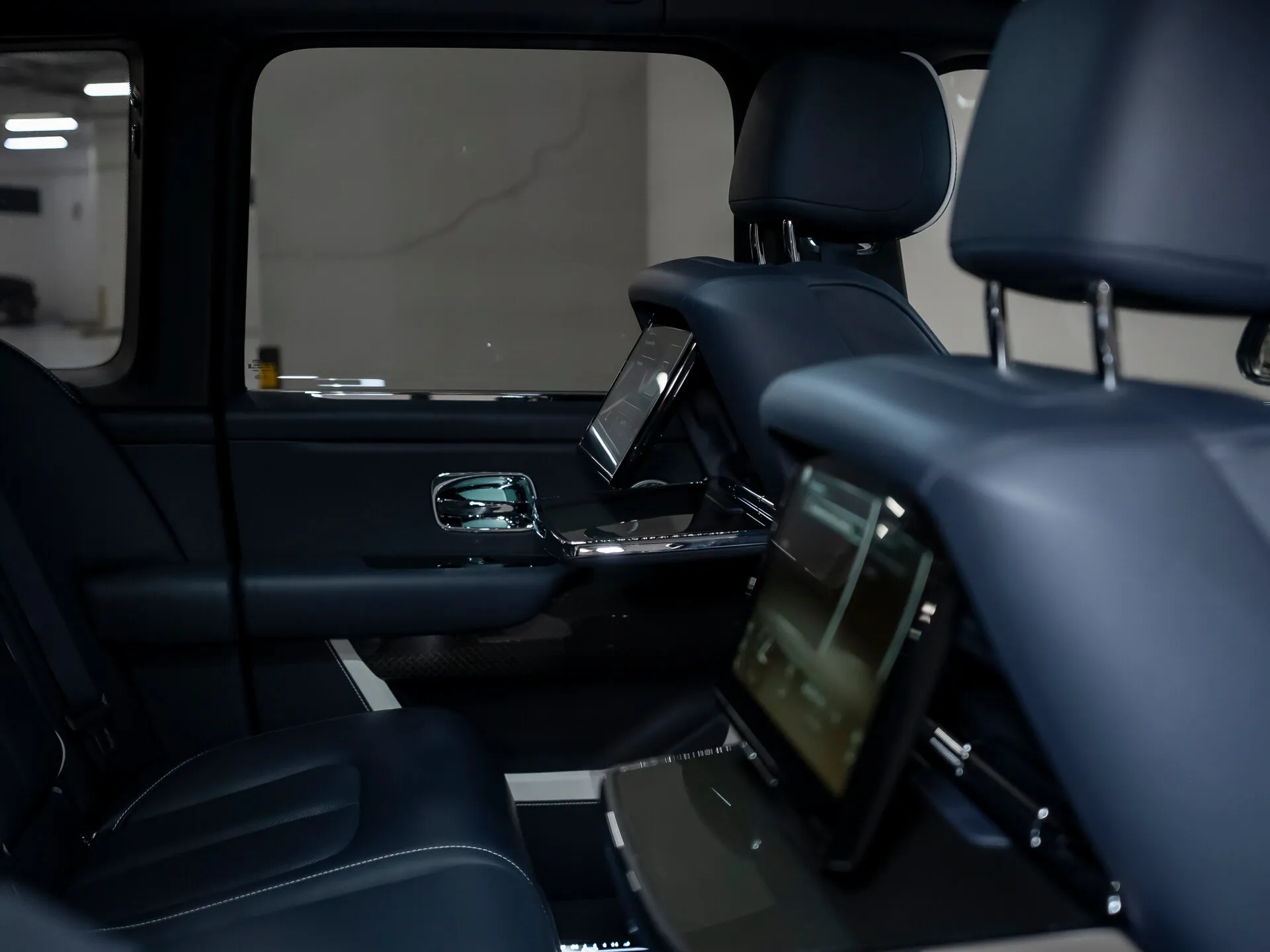 Rolls-Royce Cullinan Black Badge, I 2021 фото 9
