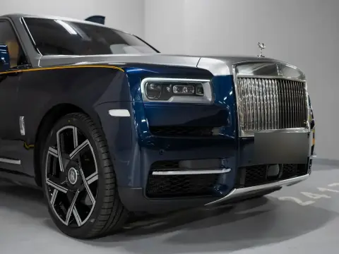 Rolls-Royce Cullinan, I 2021 — миниатюра 1