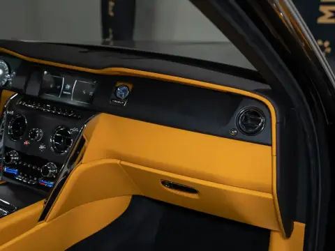 Rolls-Royce Cullinan, I 2021 — миниатюра 3