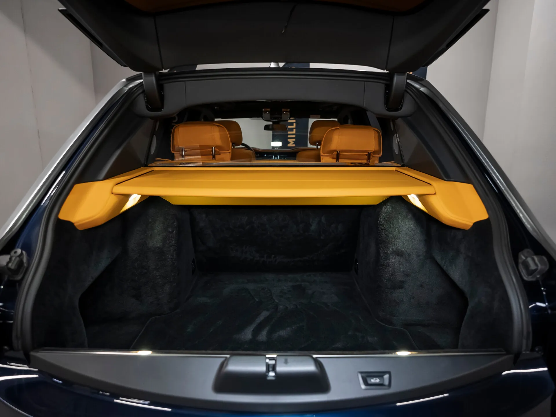 Rolls-Royce Cullinan, I 2021 фото 4