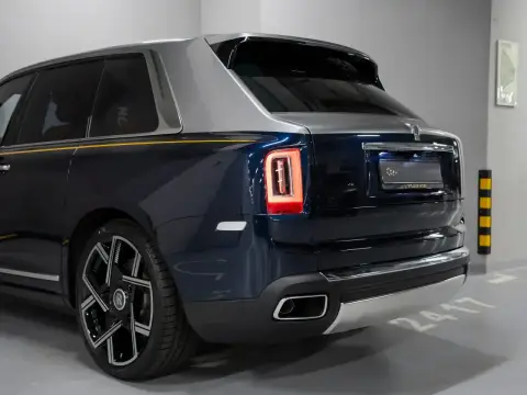 Rolls-Royce Cullinan, I 2021 — миниатюра 6