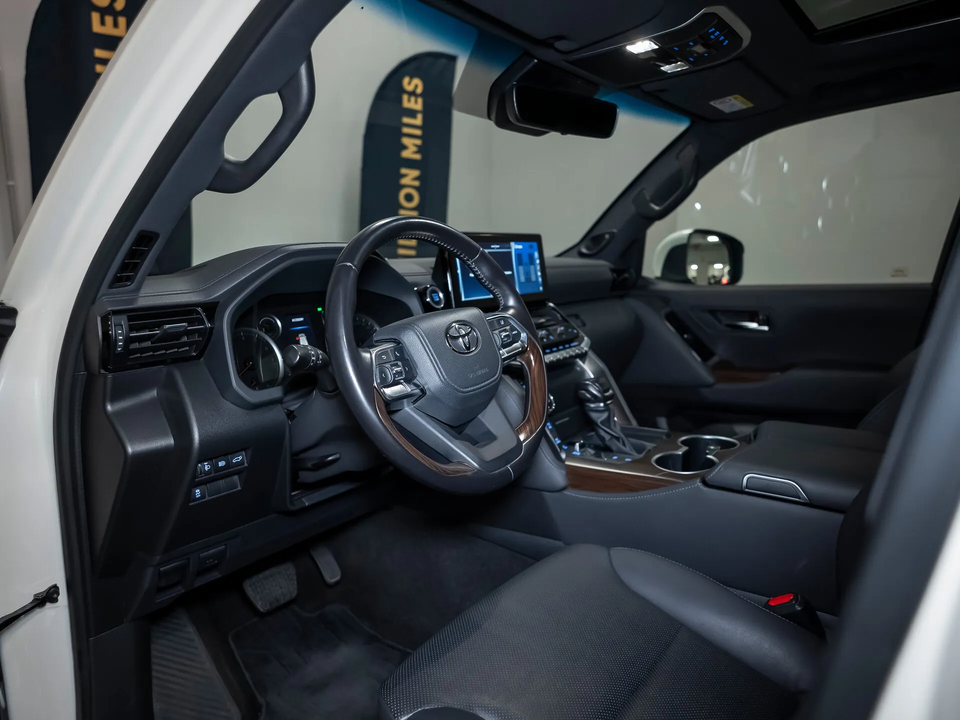 Toyota Land Cruiser, 300 Series 2022 фото 7