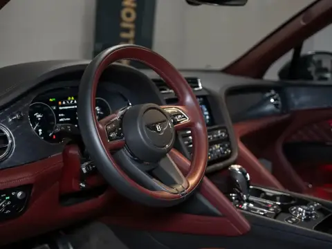 Bentley Bentayga, I Рестайлинг 2021 — миниатюра 5