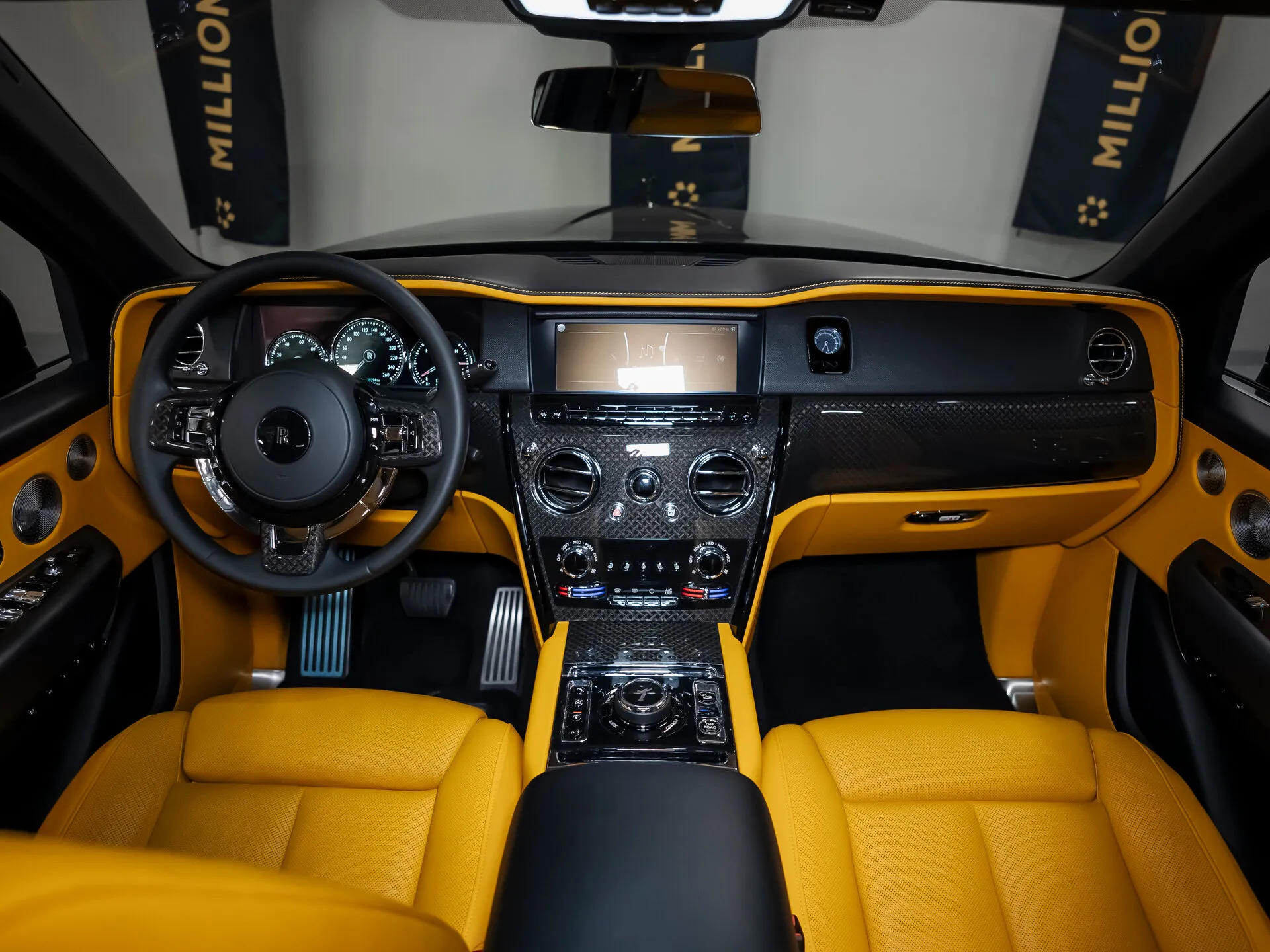 Rolls-Royce Cullinan Black Badge, I 2022 фото 8