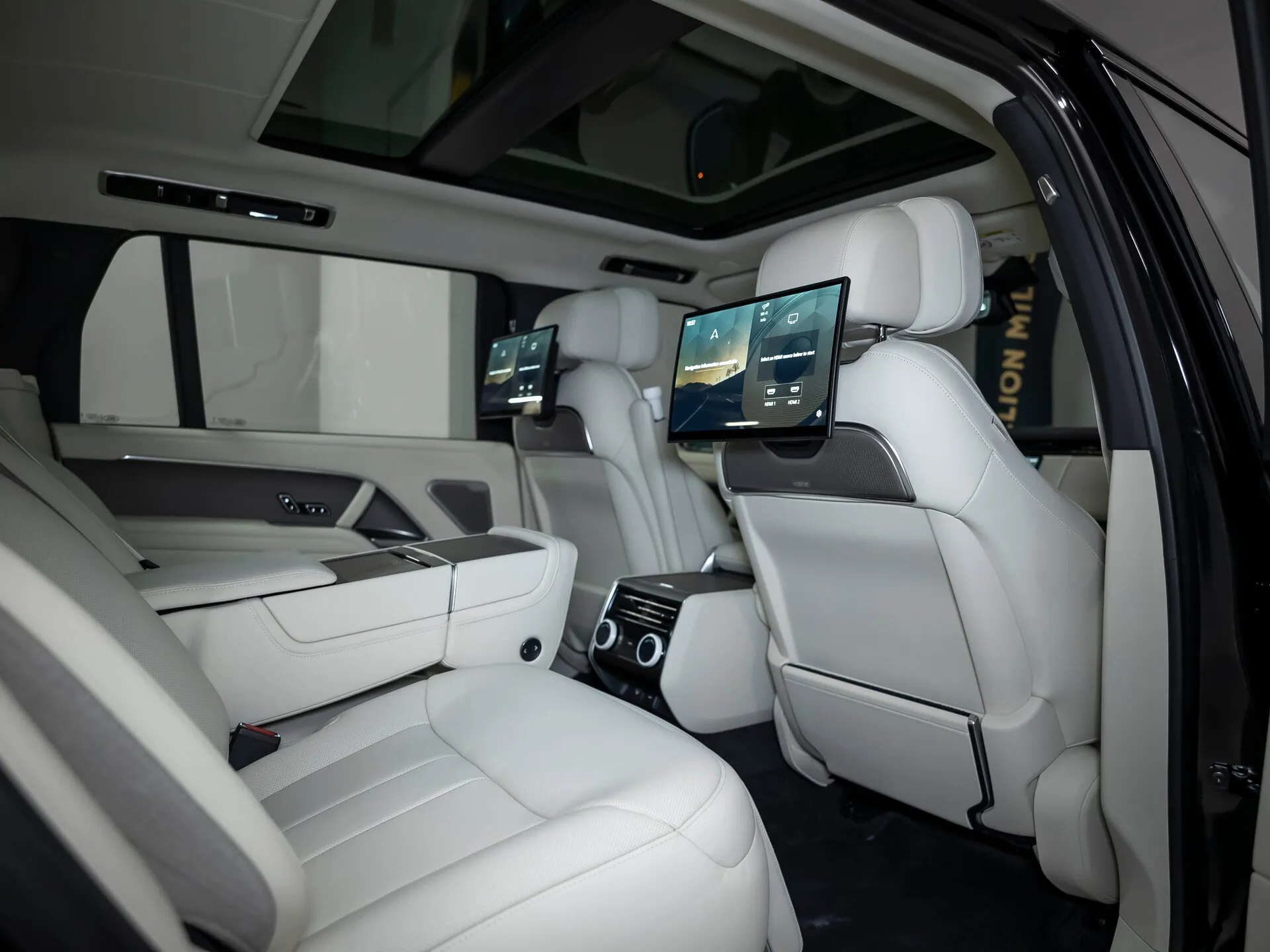 Land Rover Range Rover Long, V 2025 фото 10