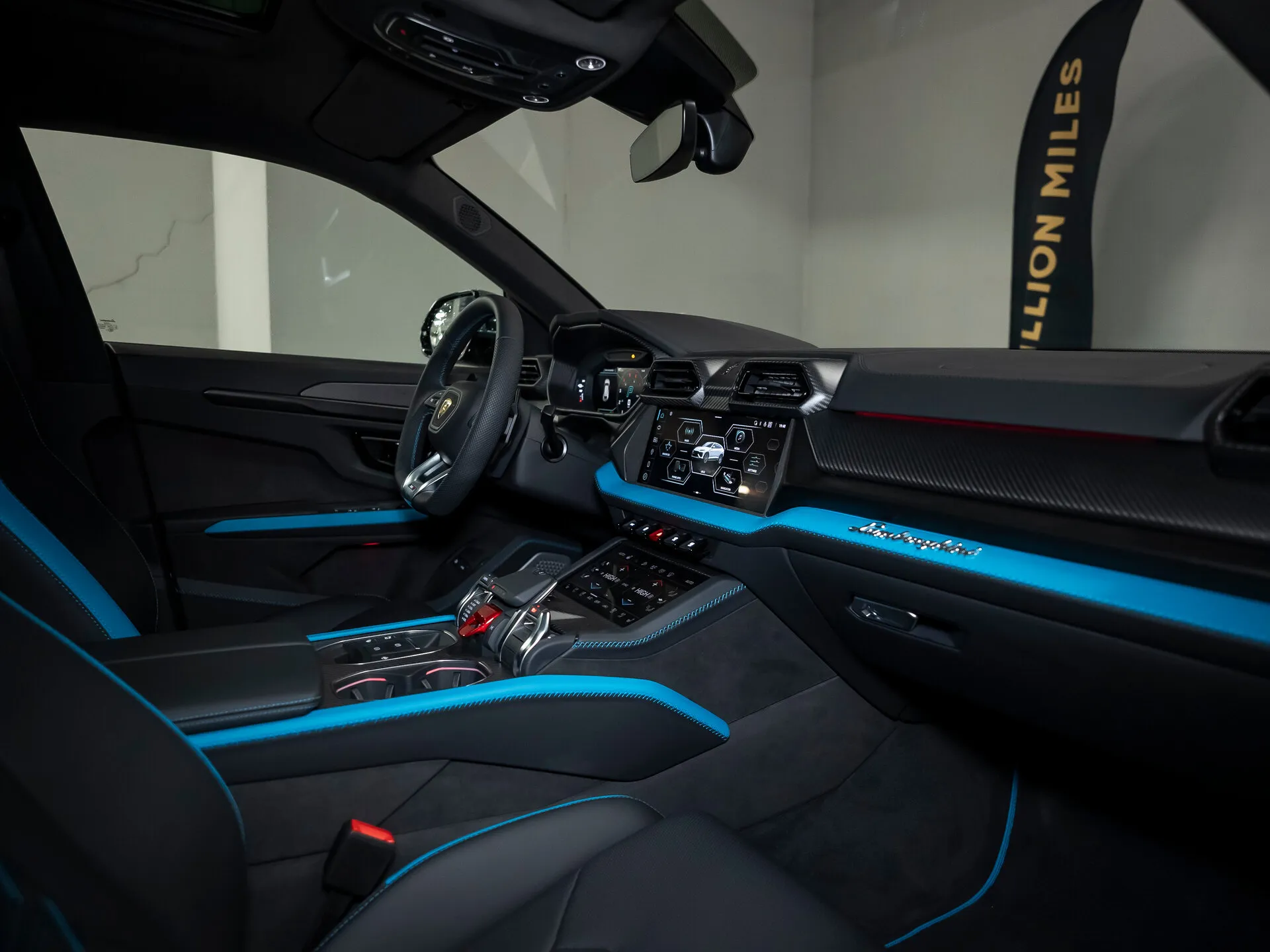 Lamborghini Urus Se, I Рестайлинг 2025 фото 8