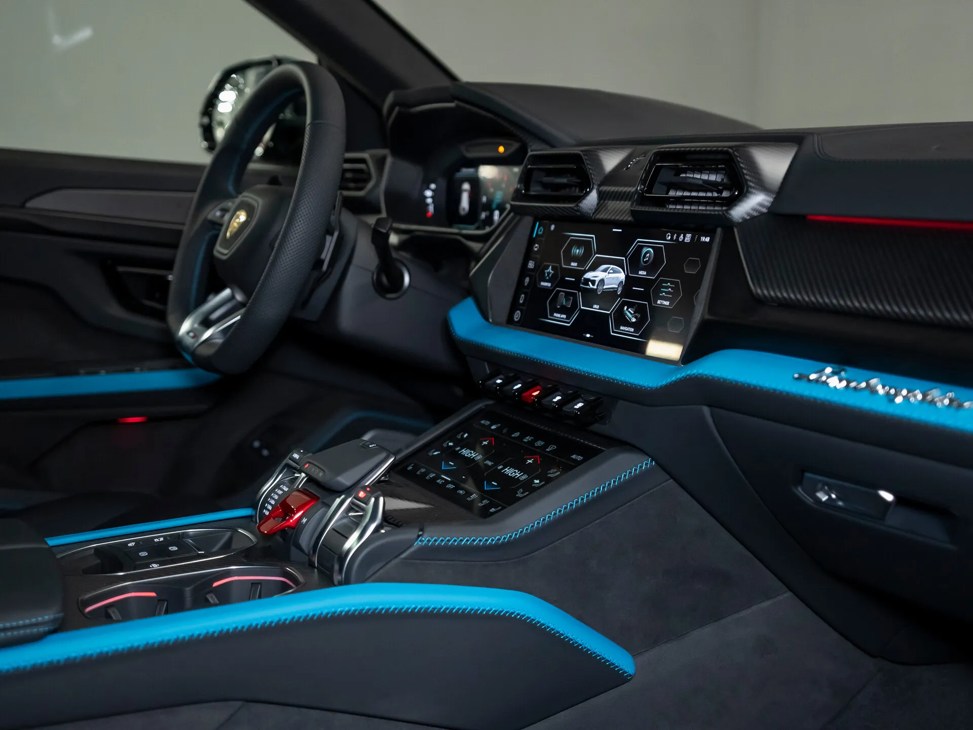 Lamborghini Urus Se, I Рестайлинг 2025 фото 9