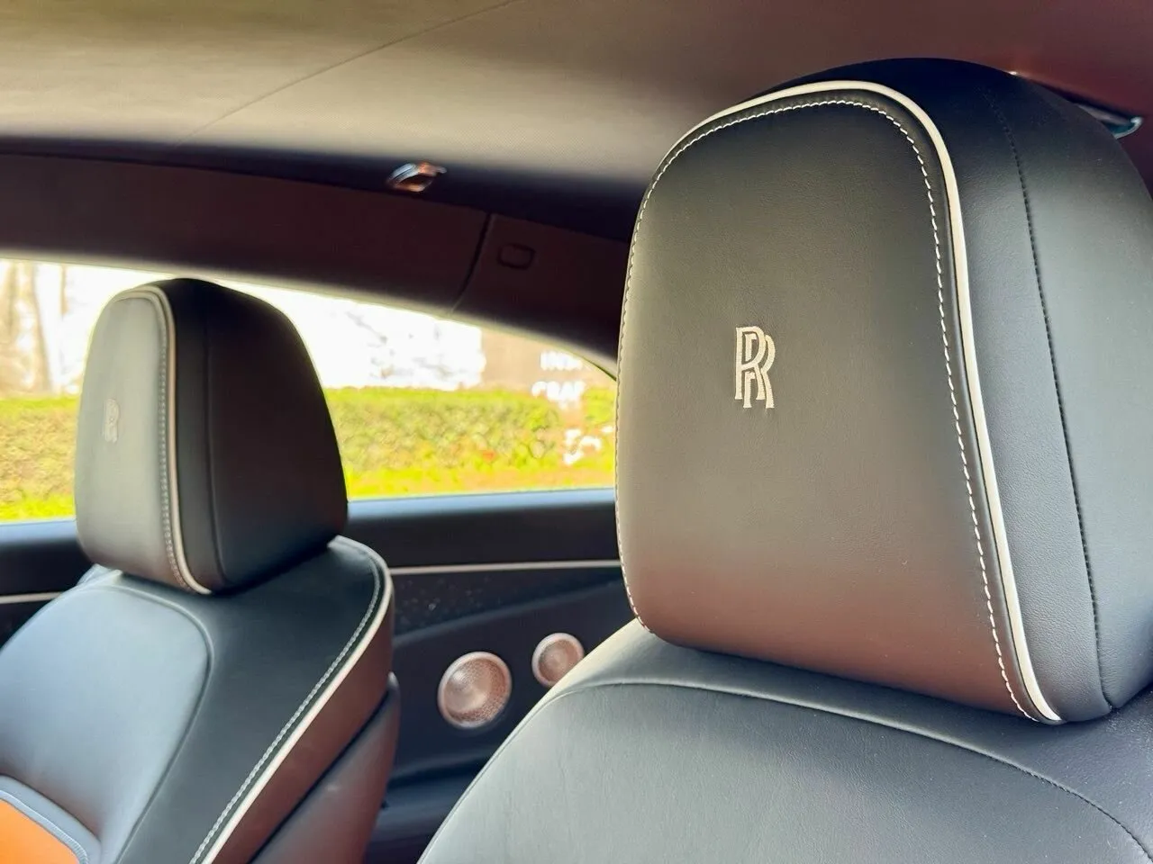 Rolls-Royce Spectre, I 2025 фото 3