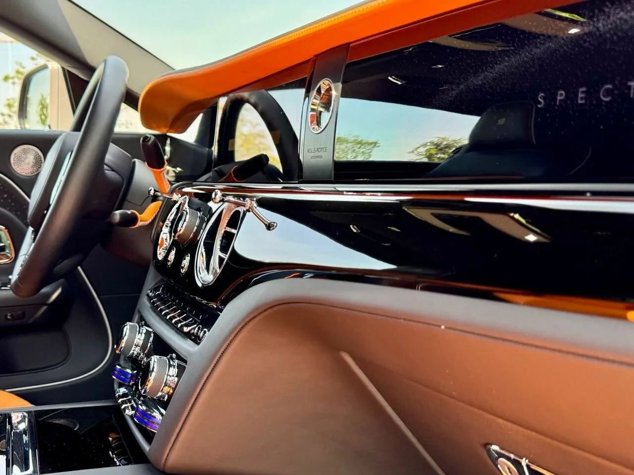 Rolls-Royce Spectre, I 2025 фото 5