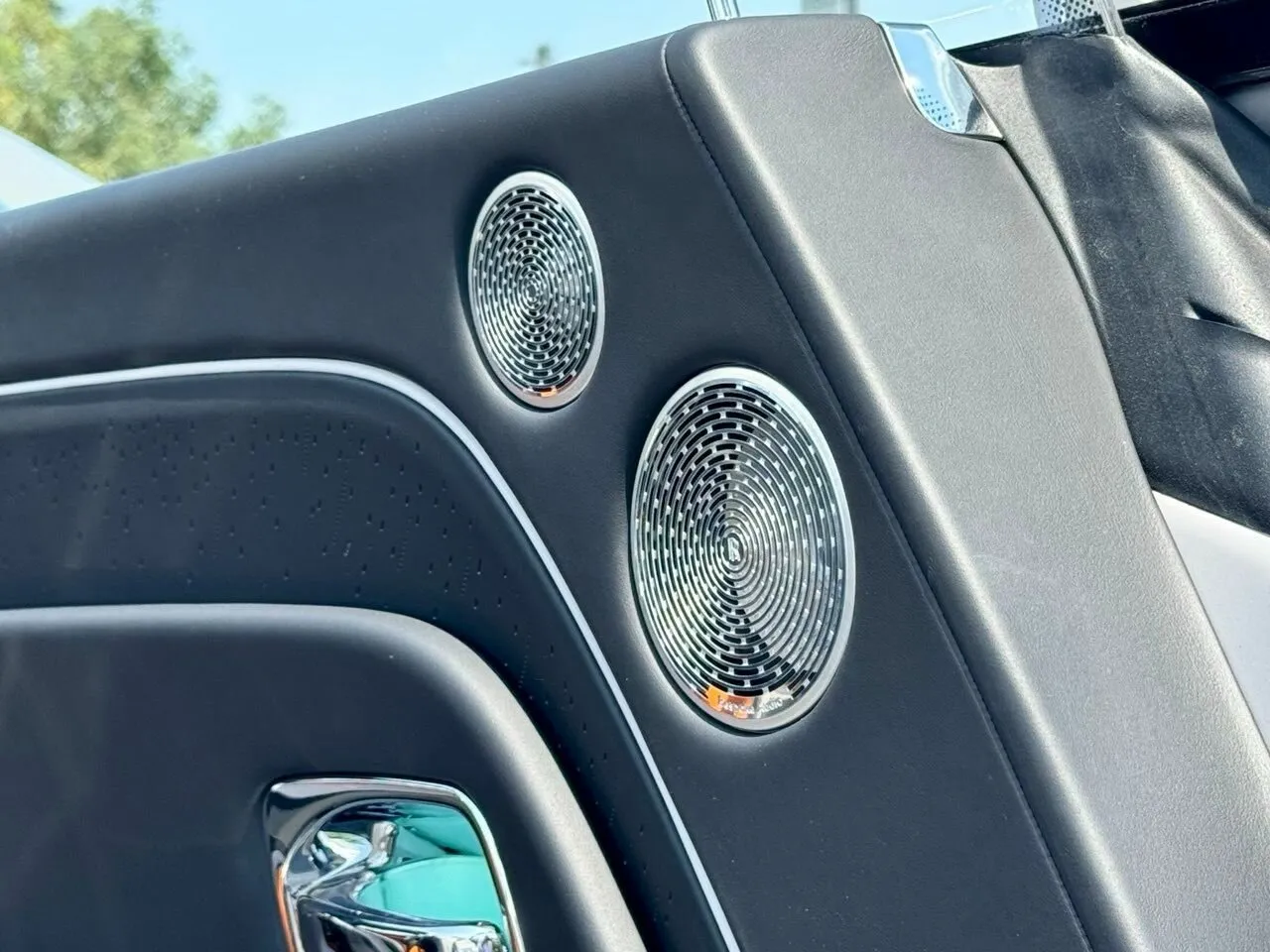 Rolls-Royce Spectre, I 2025 фото 7