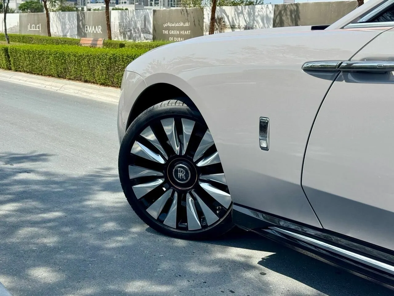 Rolls-Royce Spectre, I 2025 фото 10